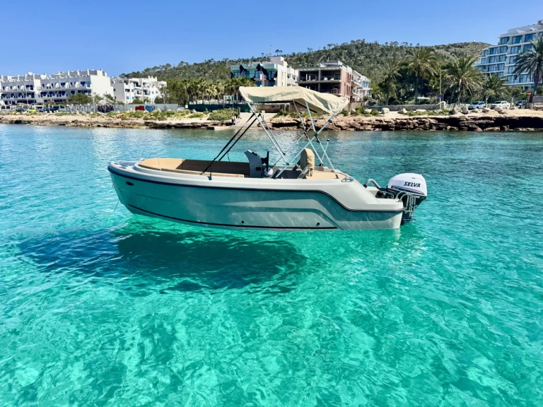 Verhuur Motorboot Polyester Yacht met vaarbewijs