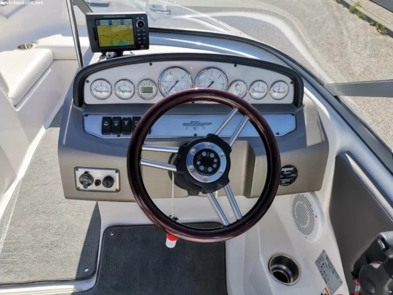 Verhuur Motorboot Régal met vaarbewijs