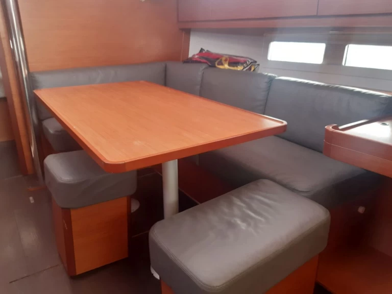 Bootverhuur Anse Marcel goedkoop Dufour 390 GL