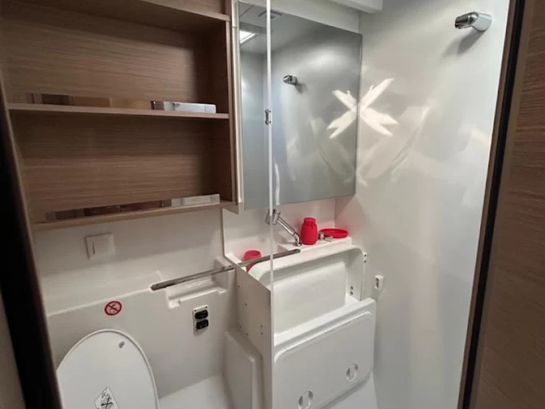 Verhuur Catamaran Lagoon met vaarbewijs