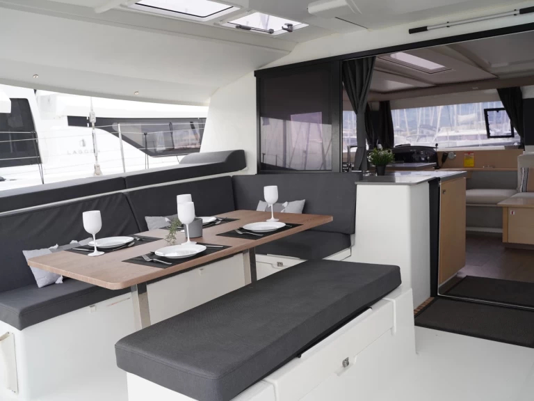 Verhuur Catamaran in Lefkáda - Fountaine Pajot Helia 44