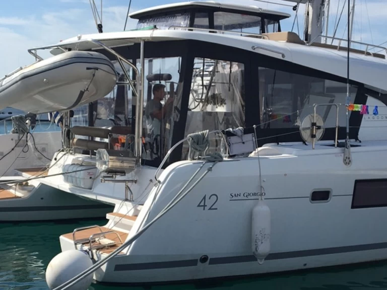 Bootverhuur Lagoon Lagoon 42 in Lefkáda via SamBoat