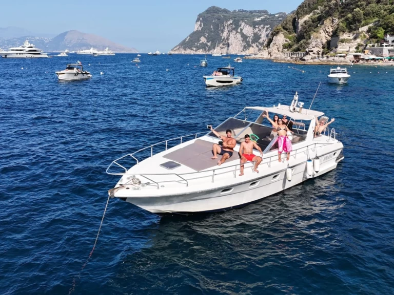 Bootverhuur Castellammare di Stabia goedkoop Mochi Craft 42 Fly