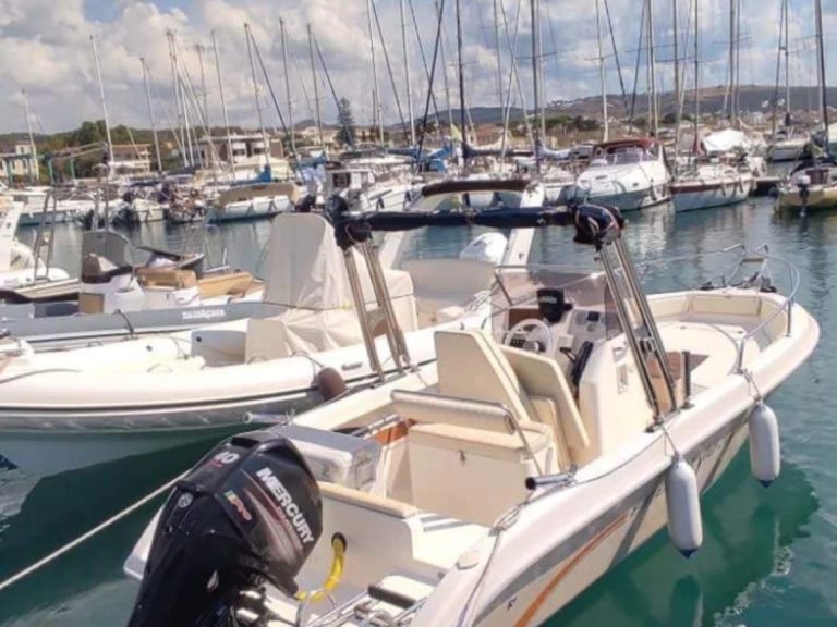 Huur een Terminal Boat 21 Freestyle in Salerno