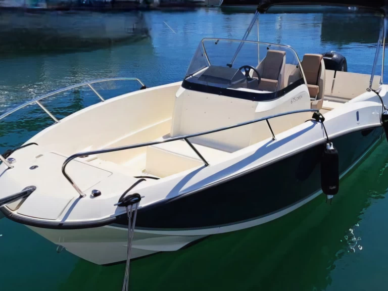 Quicksilver Activ 675 Open te huur van particulier of professional in Argelès-sur-Mer