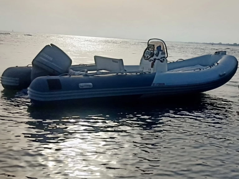 Zodiac Medline 540 Neo te huur van particulier of professional in Le Cap d'Agde