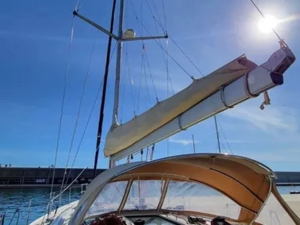 Huur een Jeanneau New Co Jeanneau Sun Odyssey 49 in Port Grimaud