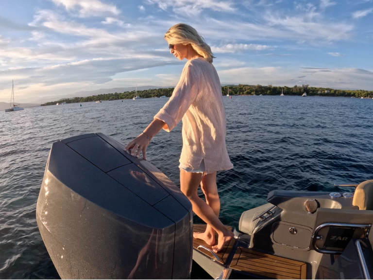 Huur een Zar ZAR 85 Sport Luxury in Cogolin