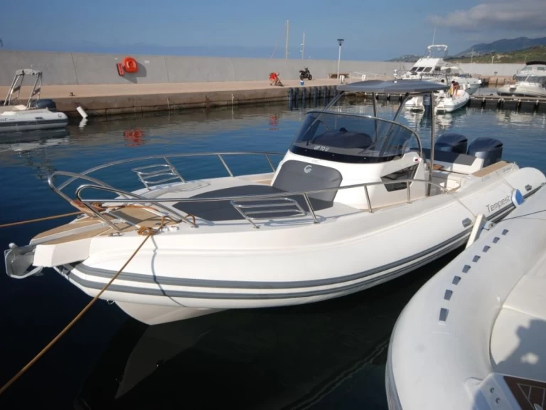 RIB te huur in Marine de Sant'Ambrogio voor de beste prijs