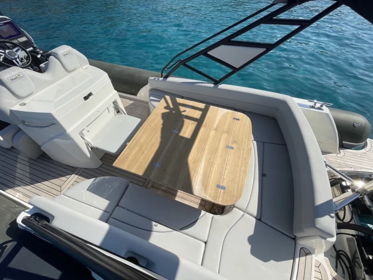 RIB te huur in Marine de Sant'Ambrogio voor de beste prijs