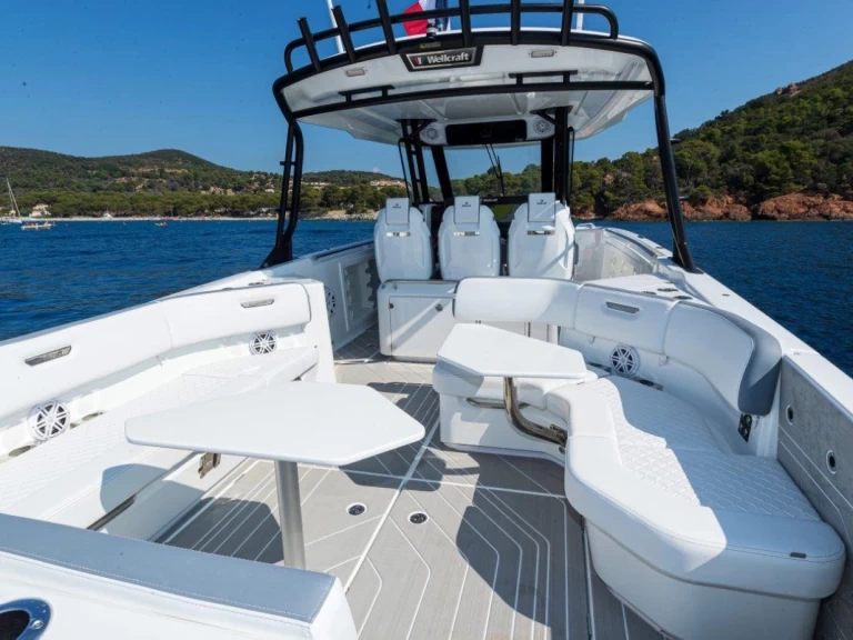 Jachthuur in Marine de Sant'Ambrogio - Wellcraft WELLCRAFT 38 via SamBoat