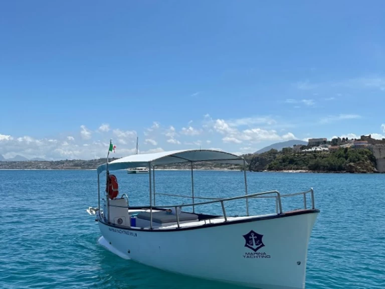 Bootverhuur Castellammare del Golfo goedkoop Gozzo