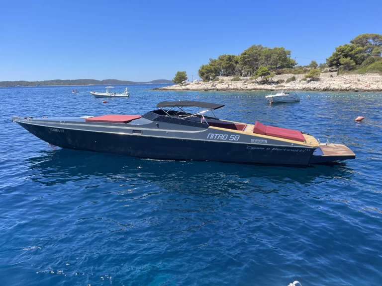 Jachthuur in Hvar - Cigala e bertinetti Nitro 50 via SamBoat