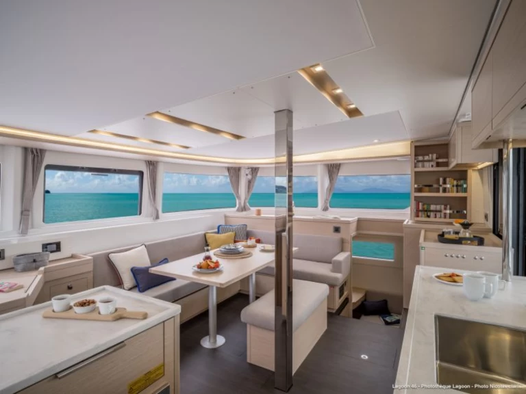 Verhuur Catamaran Lagoon met vaarbewijs