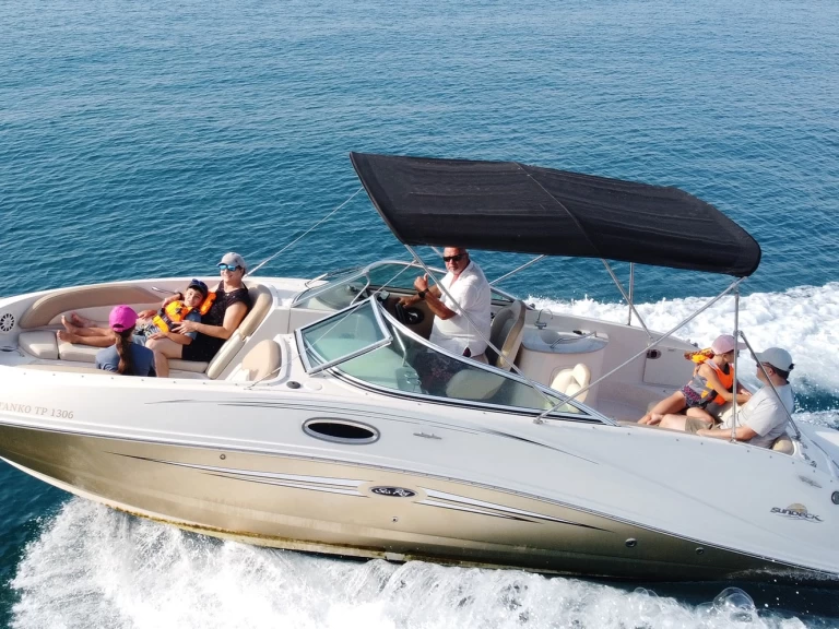 Verhuur Motorboot in Lárdos - Sea Ray Sea Ray 270 Sun Deck