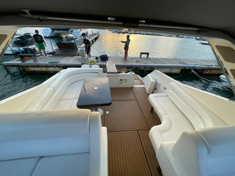 Verhuur Motorboot Cranchi met vaarbewijs