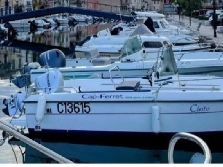 Motorboot te huur in Martigues voor de beste prijs