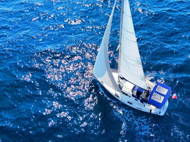 Bénéteau Oceanis 320 te huur van particulier of professional in Canet-en-Roussillon