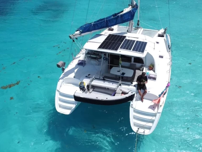 Verhuur Catamaran in Saint Vincent (Island) - Lagoon Lagoon 380 S2