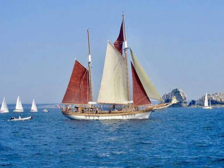 Huur Zeilboot met of zonder schipper Adil Turan in Port Cogolin