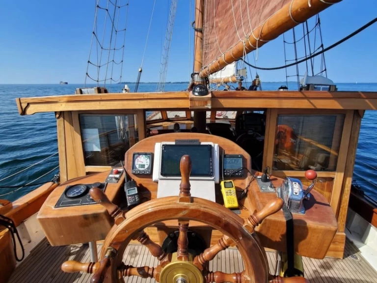 Bootverhuur Adil Turan Caïque in Port Cogolin via SamBoat