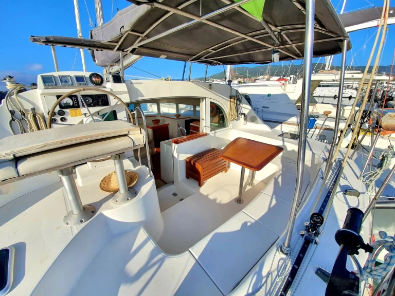 Bootverhuur Barcelona goedkoop Lagoon 380