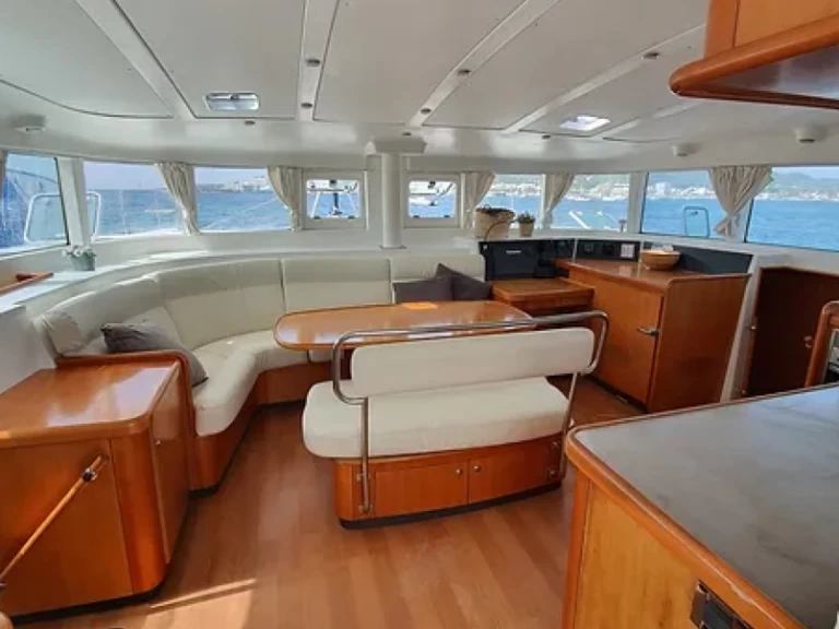 Lagoon Lagoon 440 te huur van particulier of professional in Barcelona