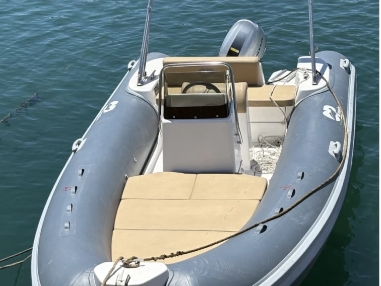 Huur een Predator 599 in Salerno