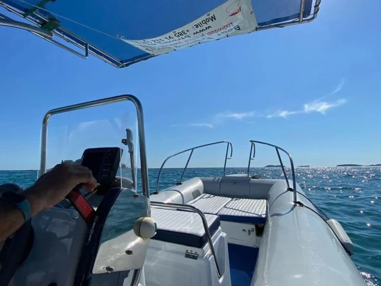 Huur Motorboot met of zonder schipper Prestige in Rovinj