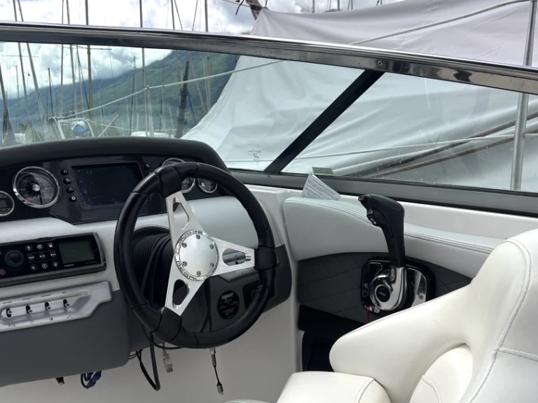 Motorboot te huur in Aix-les-Bains voor de beste prijs