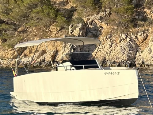 Huur een Nuva Nuva M6 Open in Marina Greenwich