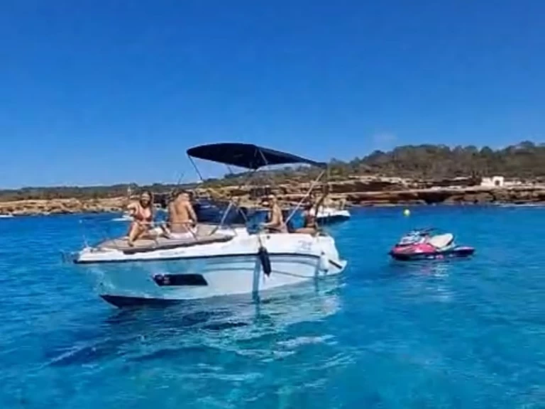 trident 640 SUNDECK te huur van particulier of professional in Sant Antoni de Portmany