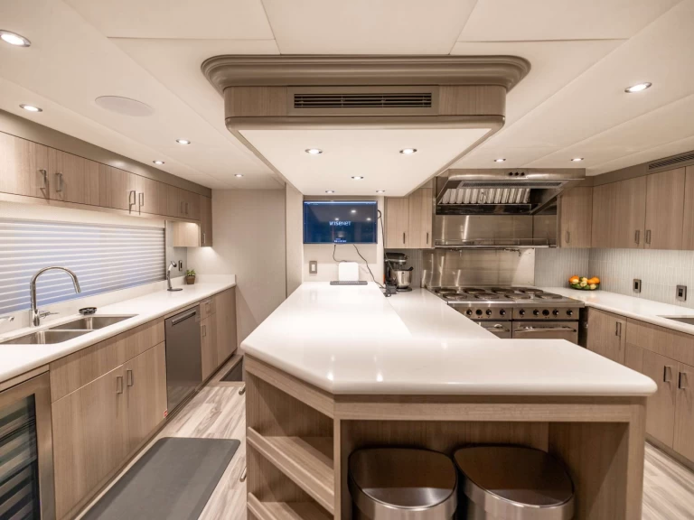 Trinity NO BAD IDEAS te huur van particulier of professional in Caribisch gebied