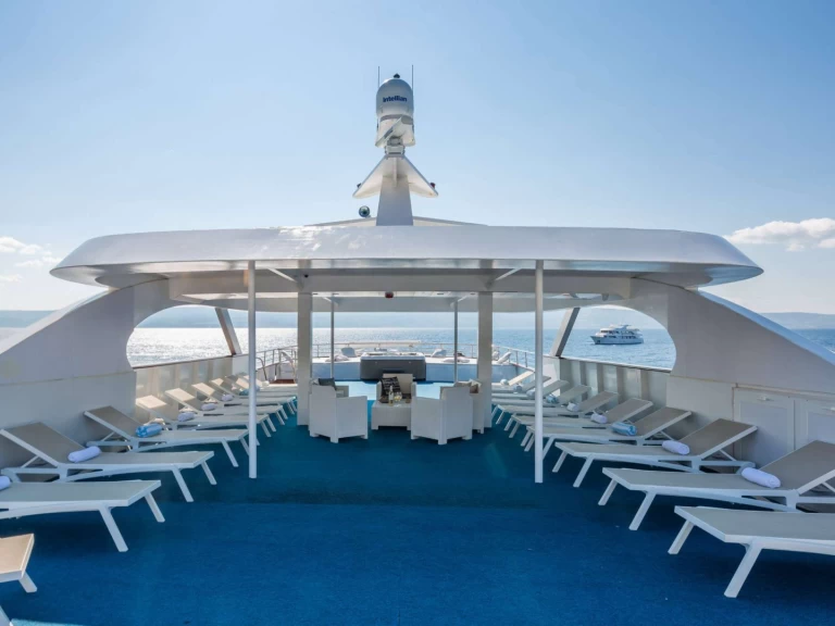 Bootverhuur Brodosplit Amalia in Split via SamBoat