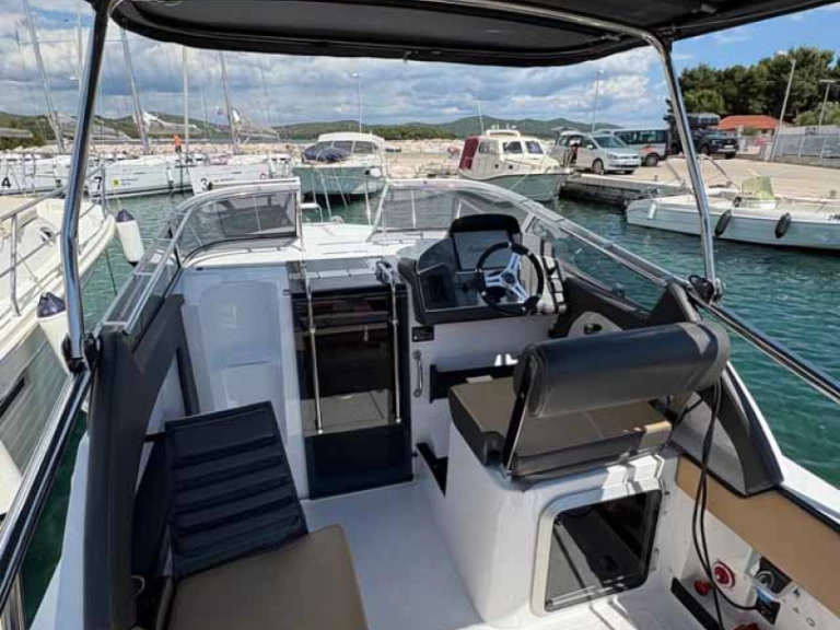 Bootverhuur Öchsner-boote Öchsner SRX30 in Jezera via SamBoat