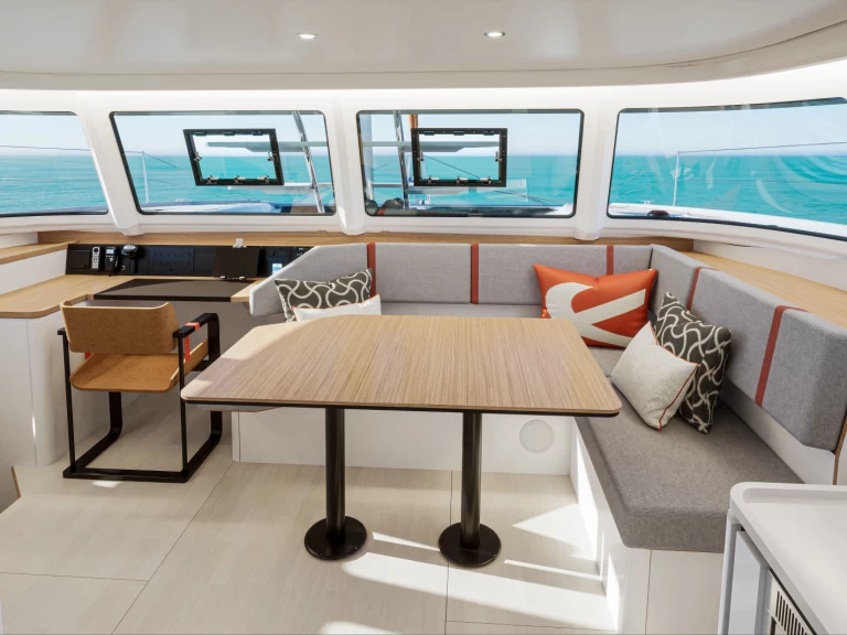 Excess Excess 13 - 4 + 2 cab. te huur van particulier of professional in Komolac