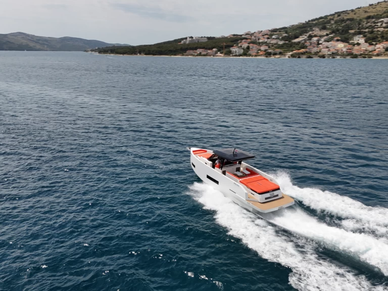 Huur een De Antonio De Antonio D42 Open in Seget Donji