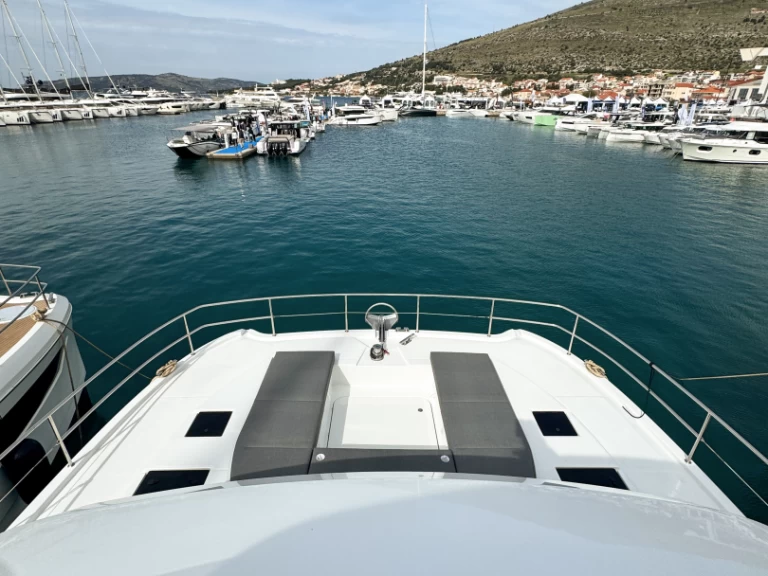 Huur Motorboot met of zonder schipper Fountaine Pajot in Seget Donji