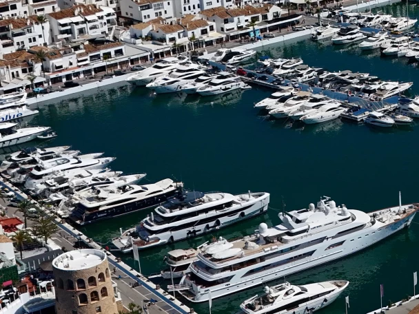 Verhuur Motorboot Aqua24 met vaarbewijs