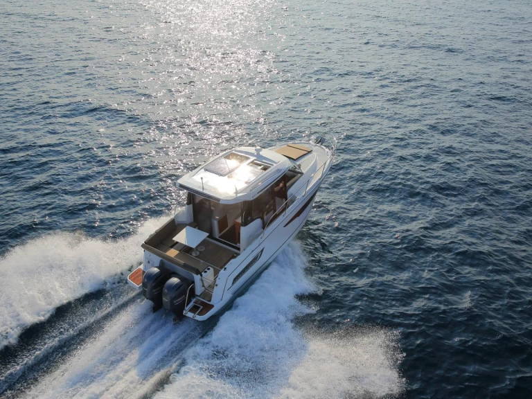 Jeanneau Merry Fisher 895 Offshore te huur van particulier of professional in Split