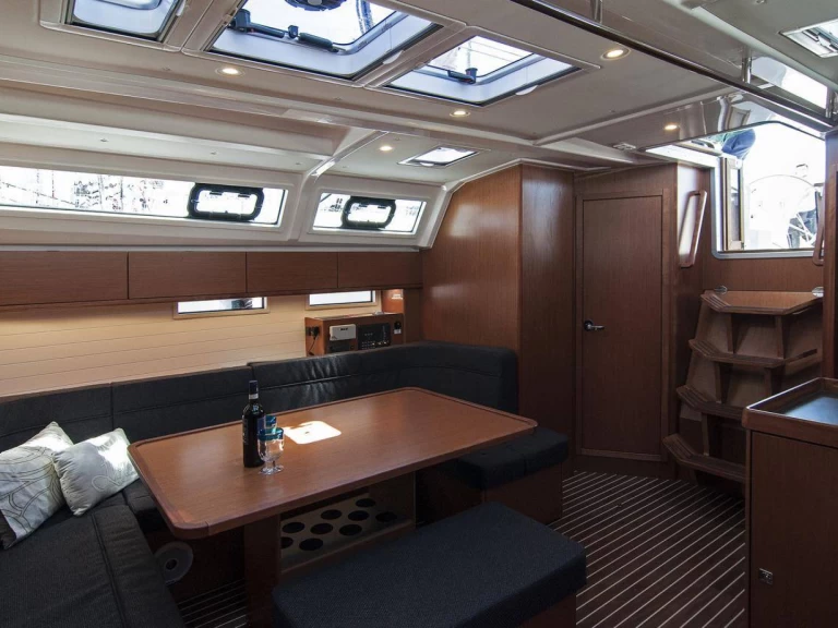 Zeilboot te huur in Split voor de beste prijs