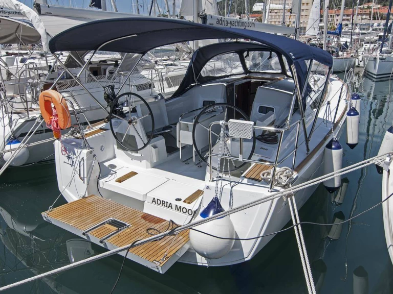 Bootverhuur Jeanneau Sun Odyssey 349 in Split via SamBoat