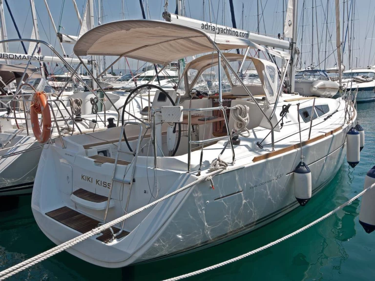 Huur een Jeanneau Sun Odyssey 33i in Split
