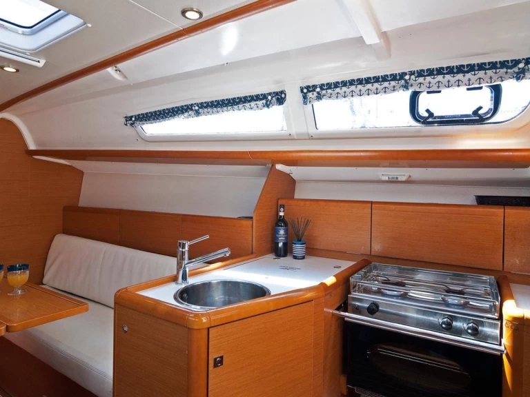 Verhuur Zeilboot in Split - Jeanneau Sun Odyssey 33i