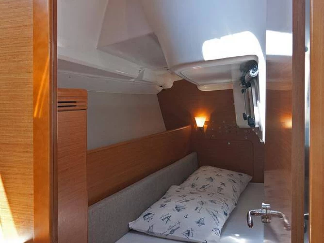 Bootverhuur Jeanneau Sun Odyssey 33i in Split via SamBoat