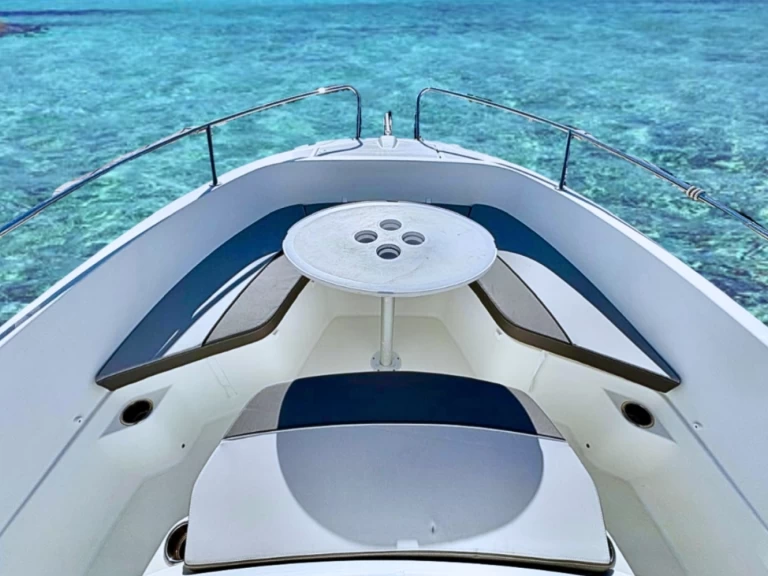 Jachthuur in Hyères - Jeanneau Cap Camarat 7.5 Style via SamBoat