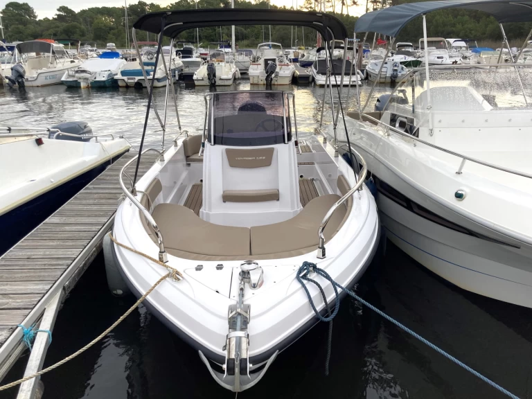 Ranieri Voyager 19 S te huur van particulier of professional in Sanguinet