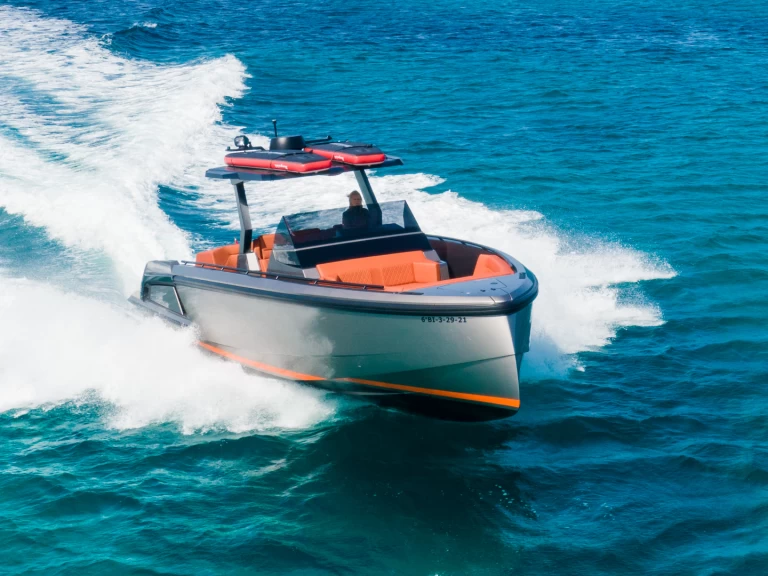 Vanquish VQ 40 Caja Tres te huur van particulier of professional in Ibiza Town