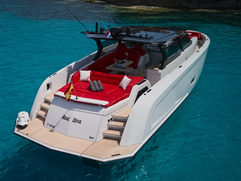 Huur een Vanquish VQ58 Real Diva in Ibiza Town