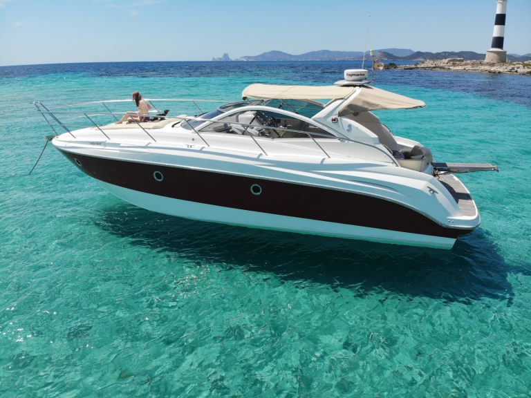 Huur een Bénéteau Monte Carlo 37 in Ibiza Town